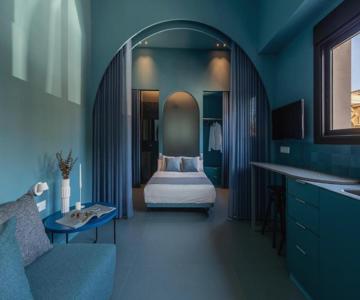 Valencia Malvarrosa Beach Point Blue