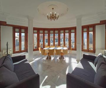 Entre La Estación Y El Ayuntamiento