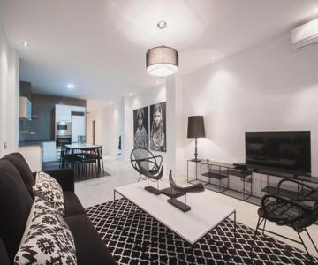 Valencia Luxury - Boutique Center