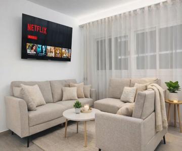 Avakian Suite Valencia