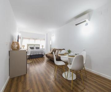 Florit Flats - The Apolo Studio