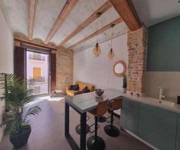 Céntrica Y Encantadora Vivienda.