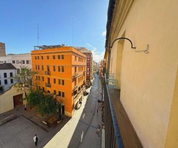 Gran Apartamento Con Vista A Las Torres De Quart