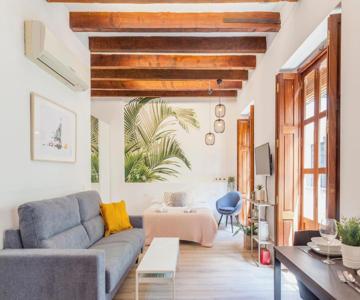 Loft De Diseño Junto Al Mercado Central Con Balconada