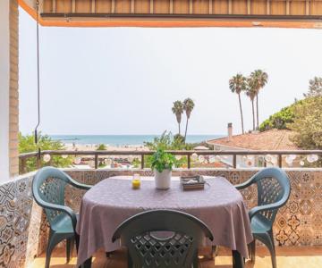 Isola Beachside Apartment