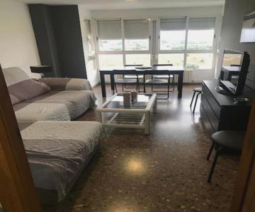 Apartamento Cómodo Y Espacioso Con Parking