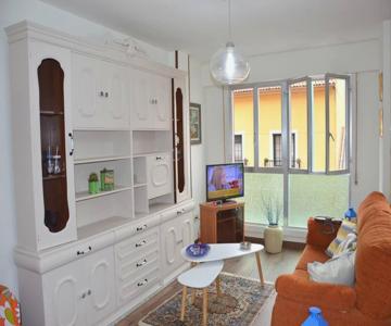 Piso En El Centro De Laxe