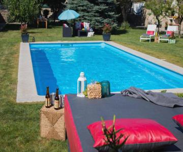 Luxury Singular Villa Rosa