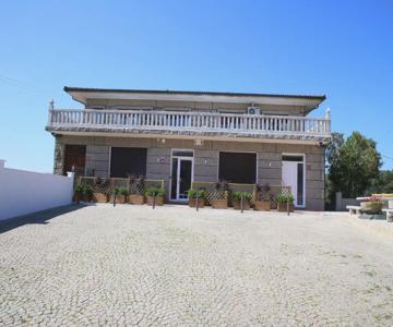 Apartamentos Turisticos Chans Do Carrasco S L U