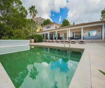 Villa Orkira By Bebreeze