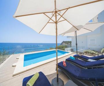 Casa Carol on the rocks MHM