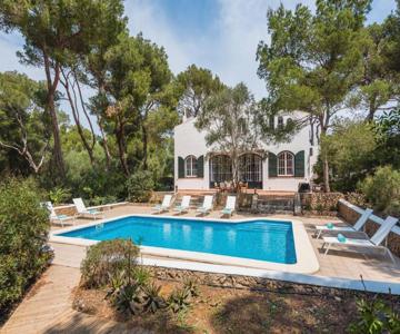 Villa Los Dragones by 3VILLAS