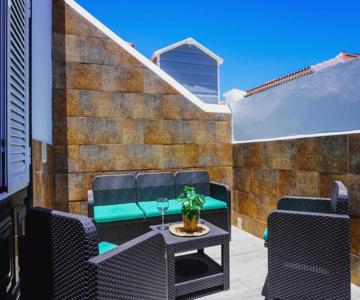 La Casita Del Sur, Abades