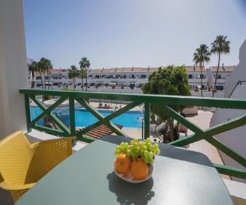 Parque Don José Pool View