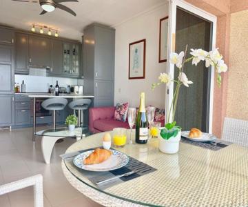 Spacious Apartment With Sea Views