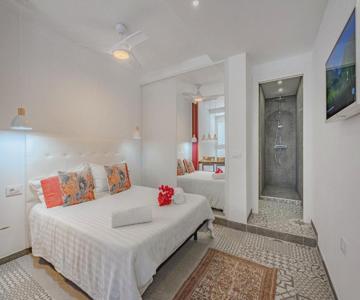 Angel's Tropical Suite