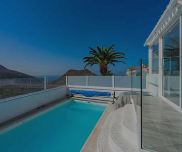 Villa Salome With Private Heated Pool