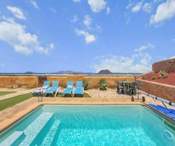 El Castillito Beachfront Villa