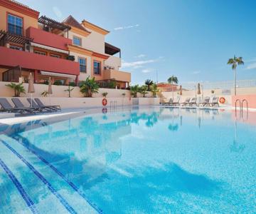 Terrazas Del Duque Beach Apartment