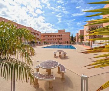 Lovely 2 Bedroom Home With Nice Pool And View