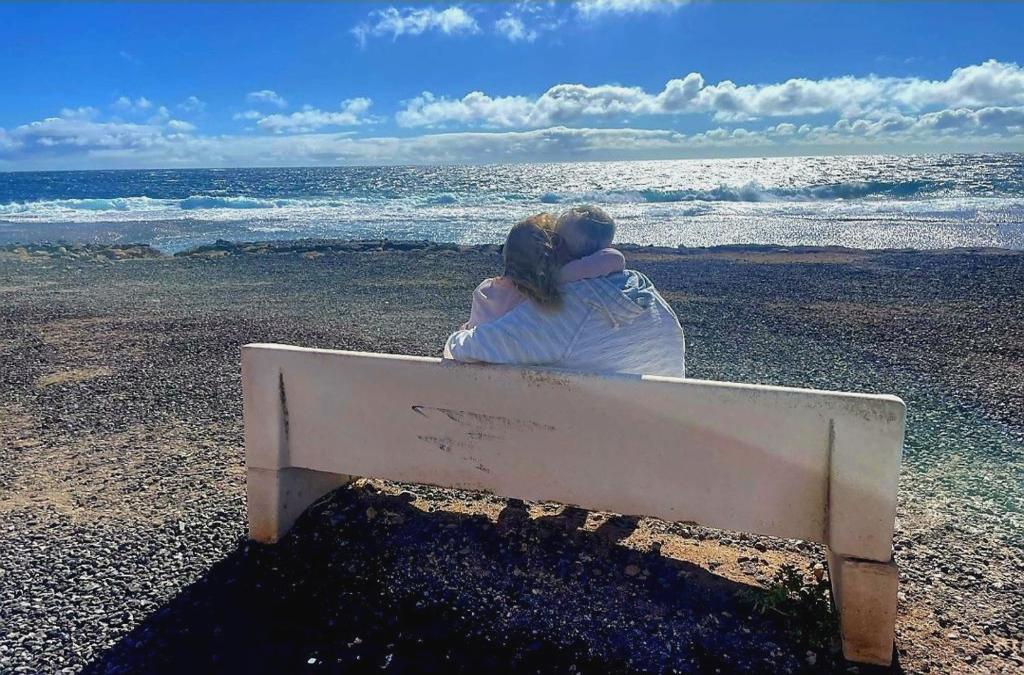 Junto Al Mar 2