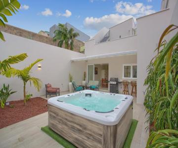 Mojo Surf Yoga House