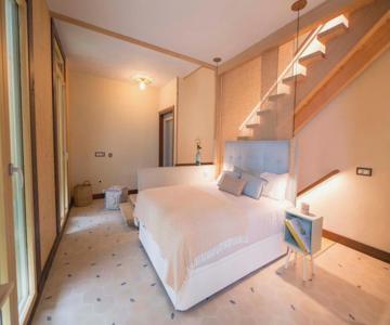The Wooden House Vv