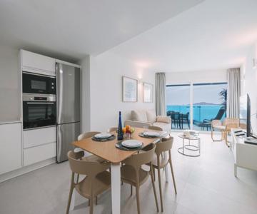 Blue Balcony Suites by Airnest