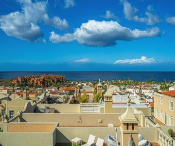 Cosy Apartment Rooftop Terrace