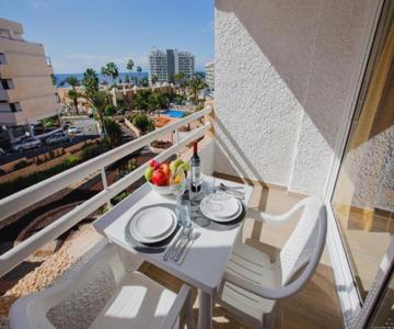 319 MODERN ACCOMMODATION,SEA VIEW AND POOl
