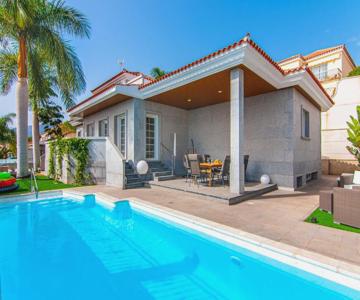 Villa Torriani With Heated Pool Ph11