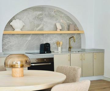 Canaryislandshost L Beach