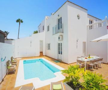 Villa Laurona By Villa Plus