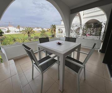 Amarilla Golf Scorpio