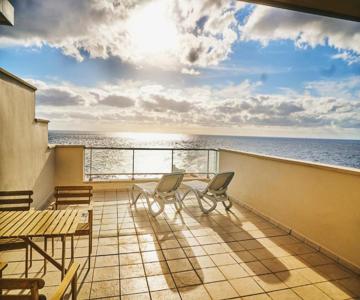 3bdr + 2bath Ocean View Apartment