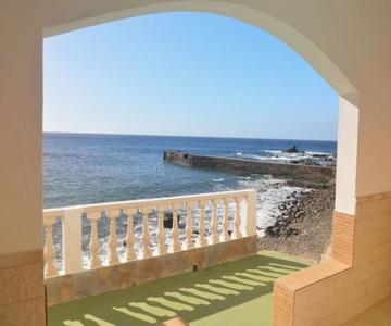 Sunset In The Atlantic Apartamentos Playa De Alojera