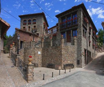 Apartamentos Turisticos El Maguillo
