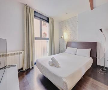 Edificio Vinomium By Clabao