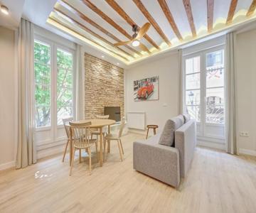 Apartamentos Esquina Plaza Del Mercado By Clabao