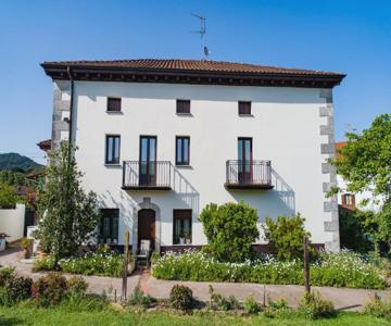 Altamira, Sea & Mountain