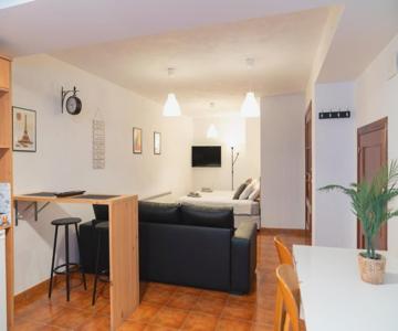 Espacio Tipo Estudio Completo, Totalmente Privado E Independiente