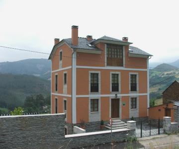 Apartamentos Rurales El Palacio De Doiras