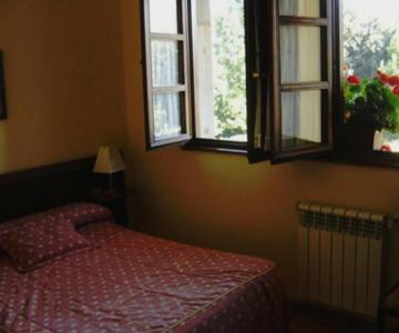 Hotel Apartamentos La Montañesa