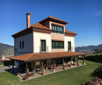 Hotel Reina Adosinda