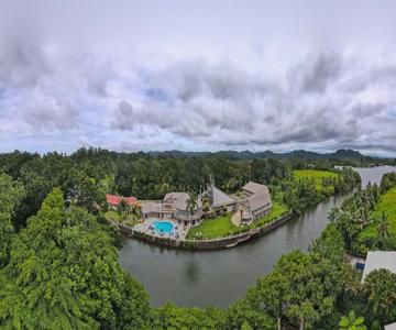 Lagoon Resort