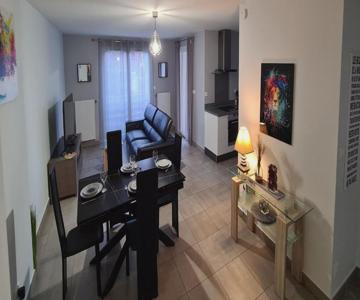 Appartement De Standing Au Centre De Chassieu