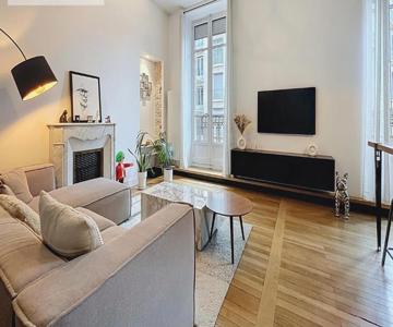 L Atypique D Édouard