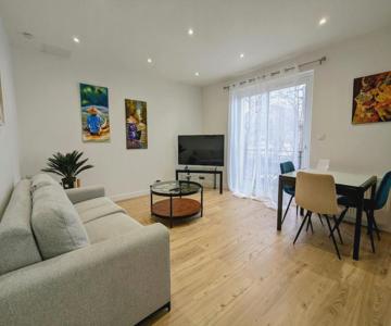 Le Chaleureux, T2 Avec Balcon