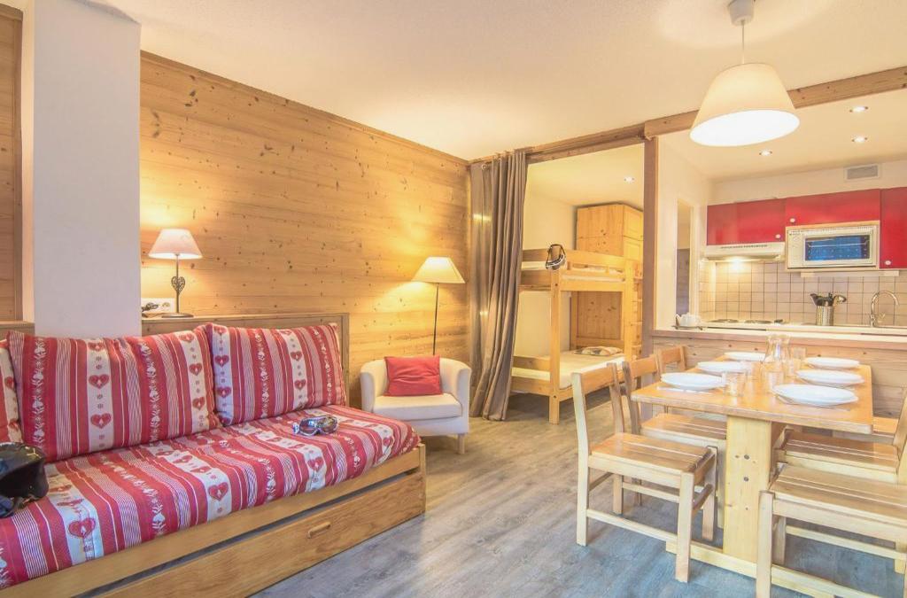 Apartment Le Curling A - Val Claret-2 By Interhome