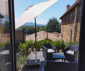 Trévoux: Loft Ravissant Avec Terrasse